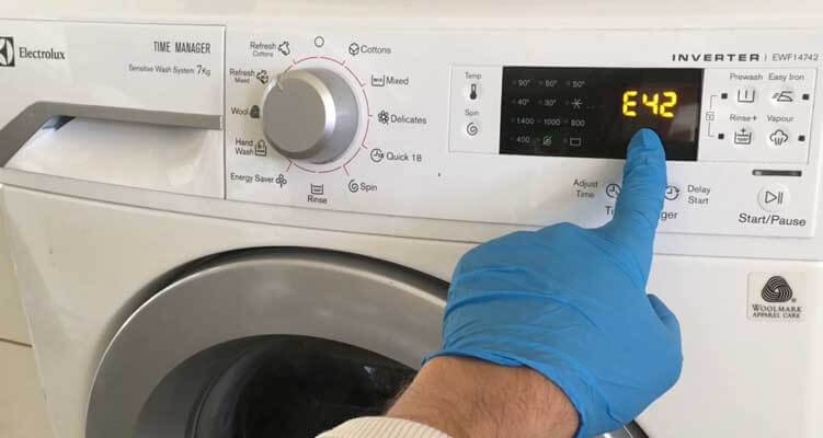 Manutenção Máquina de lavar roupas Electrolux